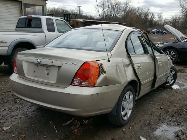 KMHDN46D35U997995 - 2005 HYUNDAI ELANTRA GL BEIGE photo 4