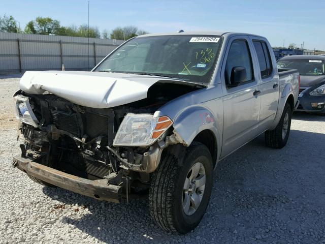 1N6AD0ER2DN733060 - 2013 NISSAN FRONTIER S SILVER photo 2
