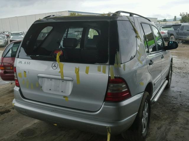 4JGAB72E6XA141008 - 1999 MERCEDES-BENZ ML 430 银色 照片 4