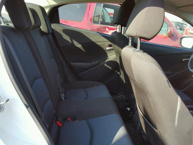 3MYDLBZV4GY102681 - 2016 TOYOTA SCION IA WHITE photo 6