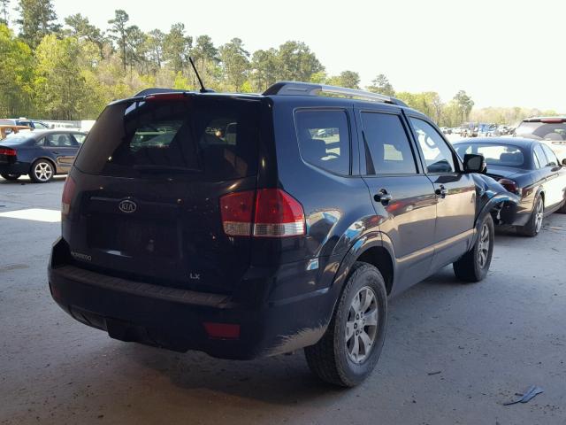 KNDJJ741995025976 - 2009 KIA BORREGO LX BLACK photo 4