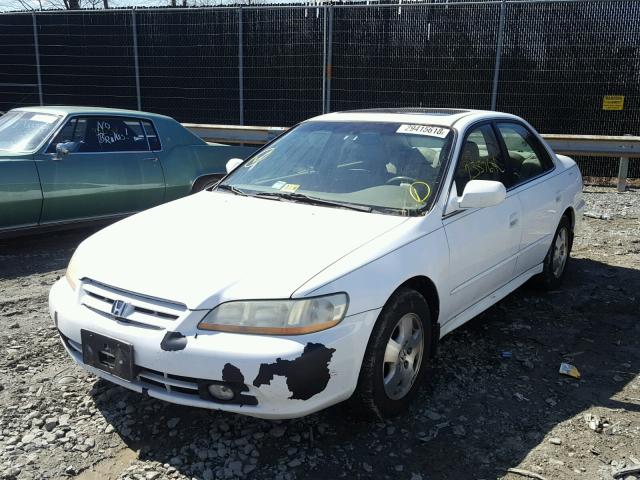 1HGCG16502A084210 - 2002 HONDA ACCORD EX WHITE photo 2