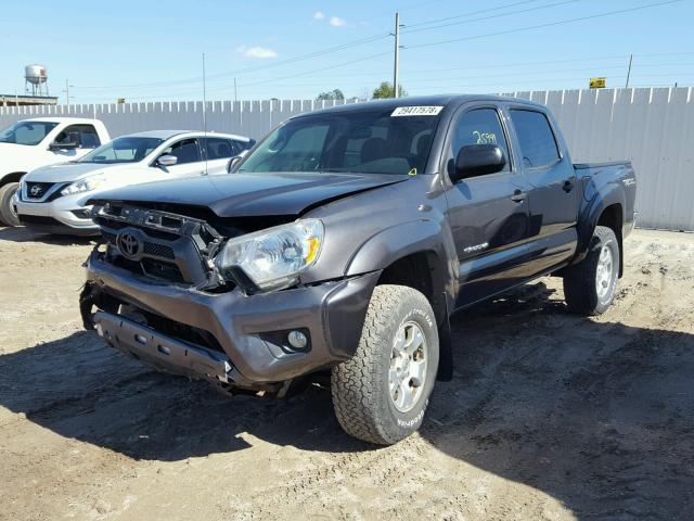 5TFJU4GN3DX046209 - 2013 TOYOTA TACOMA DOU GRAY photo 2