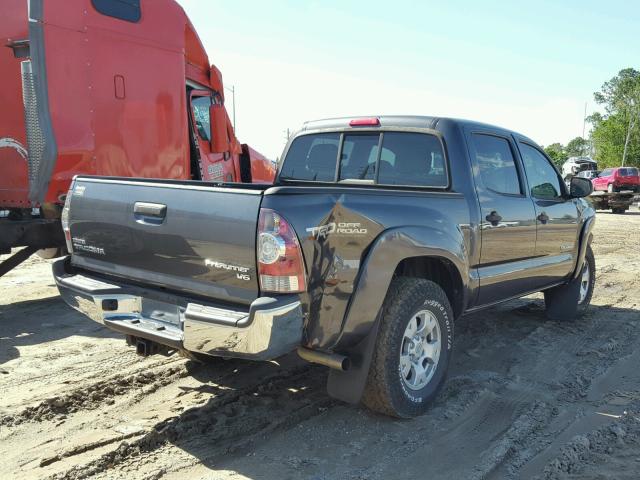 5TFJU4GN3DX046209 - 2013 TOYOTA TACOMA DOU GRAY photo 4