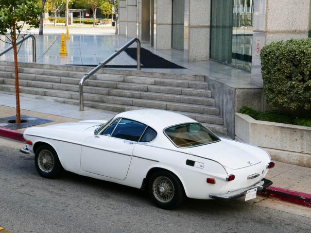 1826353037846 - 1972 VOLVO 1800 أبيض صورة 4