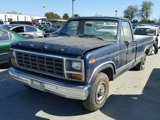 1FTDF15E6BPB00916 - 1981 FORD F150 BLUE photo 2