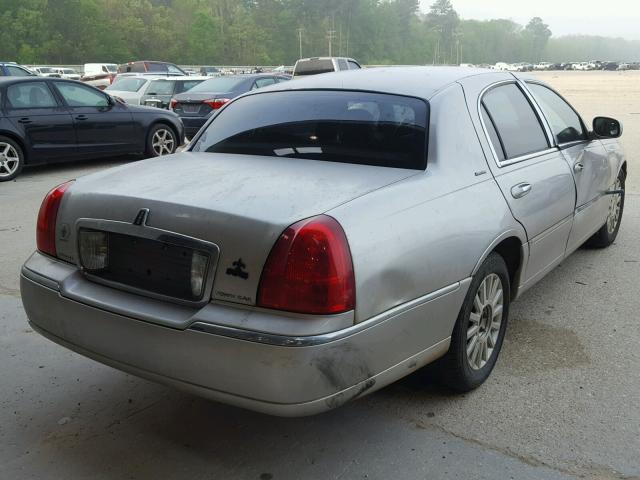 1LNHM81WX3Y624835 - 2003 LINCOLN TOWN CAR E SILVER photo 4