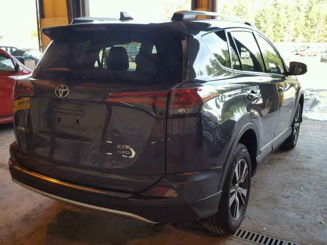 JTMRFREV1GD183846 - 2016 TOYOTA RAV4 XLE GRAY photo 4