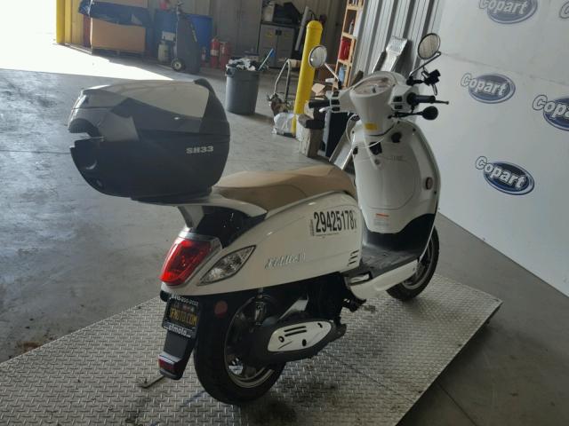 RFGBS1LE0HXXA1438 - 2017 SYM SCOOTER WHITE photo 4