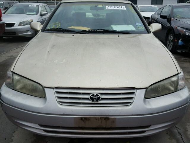 JT2BF22K3V0082985 - 1997 TOYOTA CAMRY LE TAN photo 9