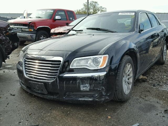 2C3CCAAGXCH104733 - 2012 CHRYSLER 300 BLACK photo 2