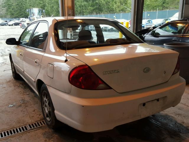 KNAFB121535259779 - 2003 KIA SPECTRA BA WHITE photo 3