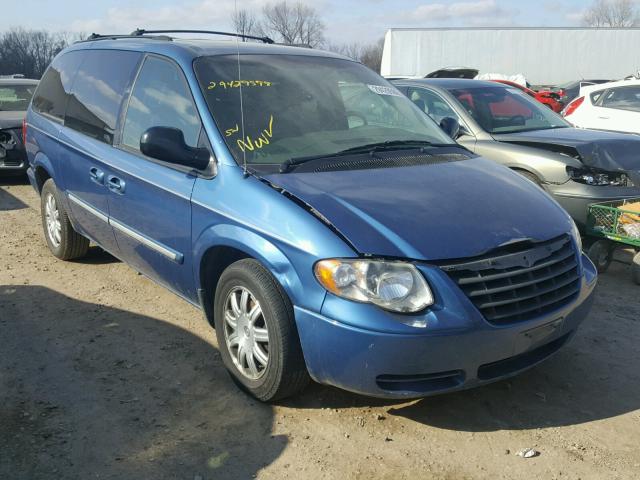 2C4GP54L75R376221 - 2005 CHRYSLER TOWN & COU BLUE photo 1