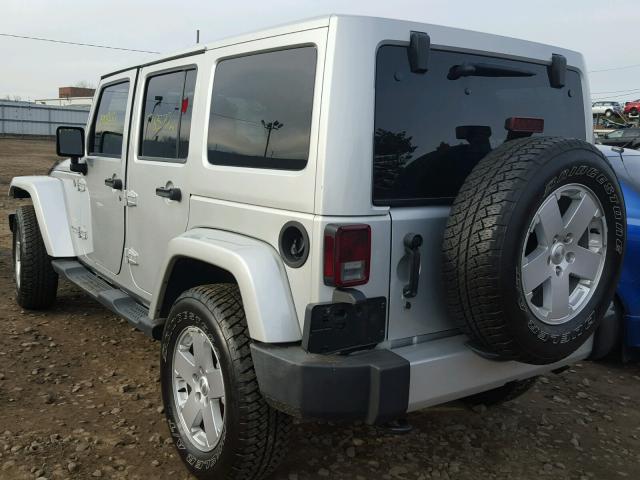 1J4HA5H13BL636398 - 2011 JEEP WRANGLER U SILVER photo 3