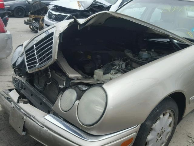 WDBJF82H2XX024725 - 1999 MERCEDES-BENZ E 320 4MAT TAN photo 9