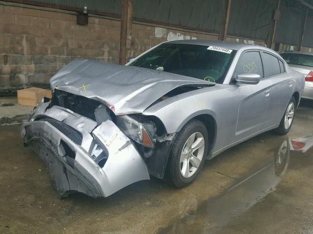 2C3CDXBG4EH268366 - 2014 DODGE CHARGER SE SILVER photo 2