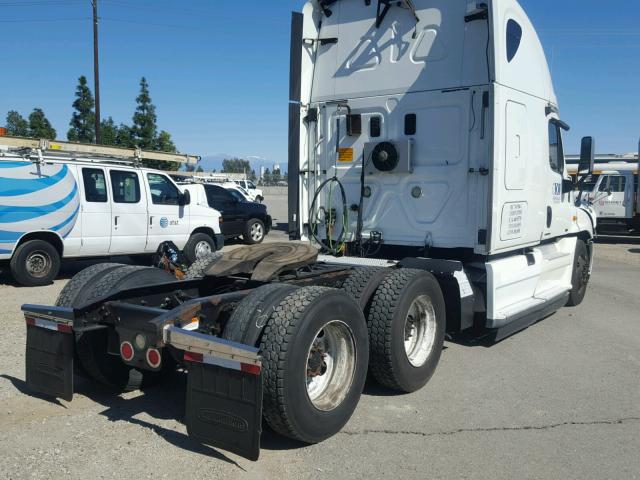 1FUJGLDR1ASAS4559 - 2010 FREIGHTLINER CASCADIA 1 WHITE photo 4