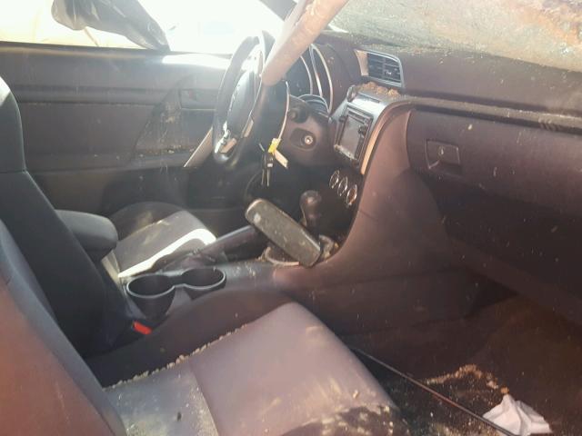 JTKJF5C77F3093107 - 2015 TOYOTA SCION TC 石墨色 照片 5