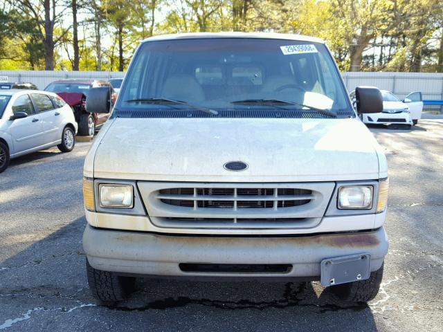 1FBSS31L1YHA01494 - 2000 FORD ECONOLINE WHITE photo 9