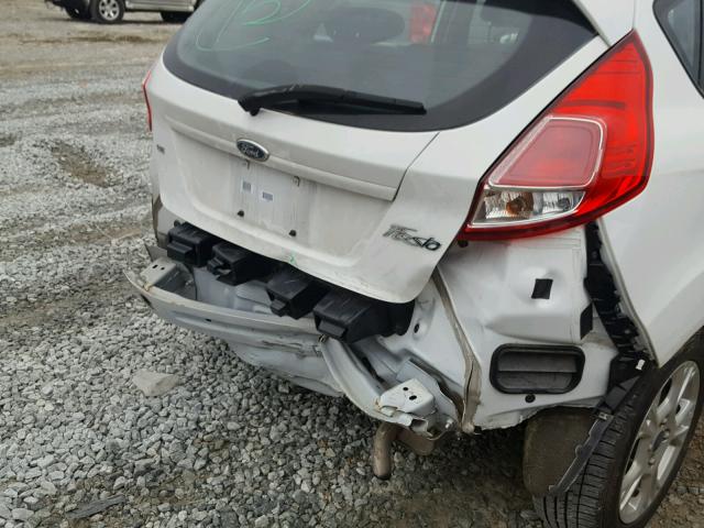 3FADP4EJ6FM179677 - 2015 FORD FIESTA SE WHITE photo 9