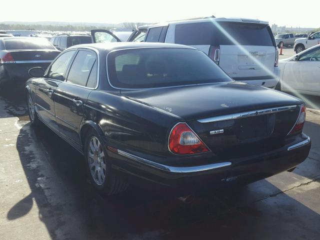 SAJWA71CX4SG32737 - 2004 JAGUAR XJ8 BLACK photo 3