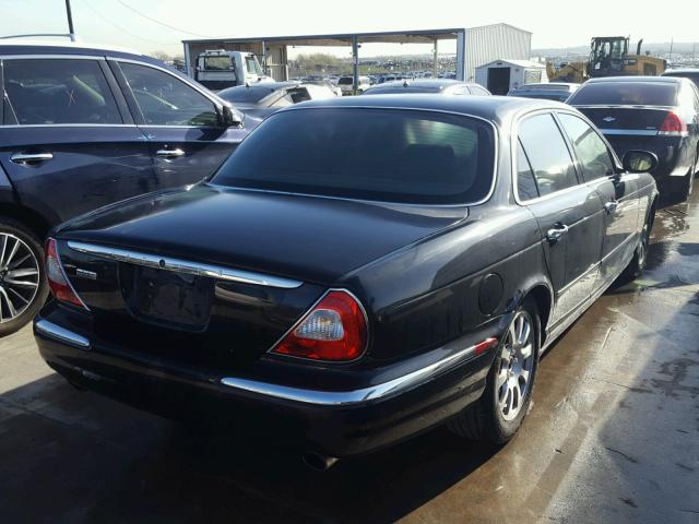 SAJWA71CX4SG32737 - 2004 JAGUAR XJ8 BLACK photo 4