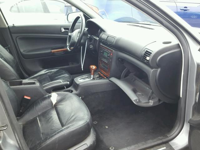 WVWWH63B03E011042 - 2003 VOLKSWAGEN PASSAT GLX 灰色 照片 5