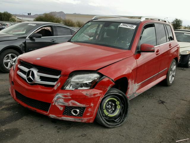 WDCGG5GB7AF424315 - 2010 MERCEDES-BENZ GLK 350 RED photo 2