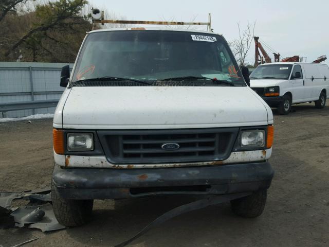 1FTNE24243HB91135 - 2003 FORD ECONOLINE WHITE photo 9