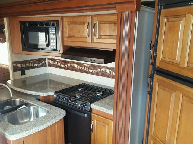 4YDF32723D2506286 - 2013 KEYSTONE TRAILER WHITE photo 8