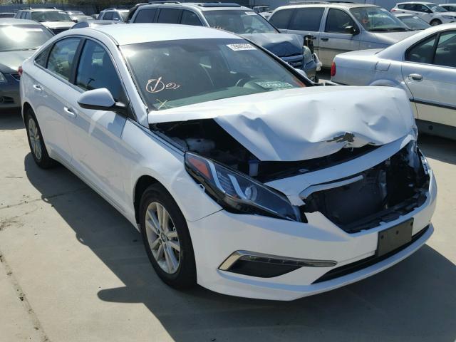 5NPE24AF8FH122059 - 2015 HYUNDAI SONATA SE WHITE photo 1