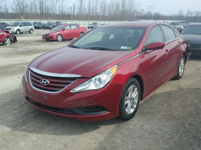 5NPEB4AC9EH848100 - 2014 HYUNDAI SONATA GLS RED photo 2