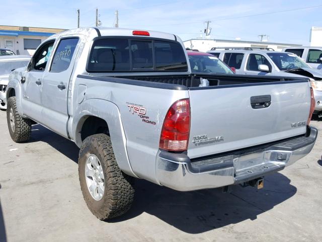 3TMLU42N46M006004 - 2006 TOYOTA TACOMA DOU SILVER photo 3