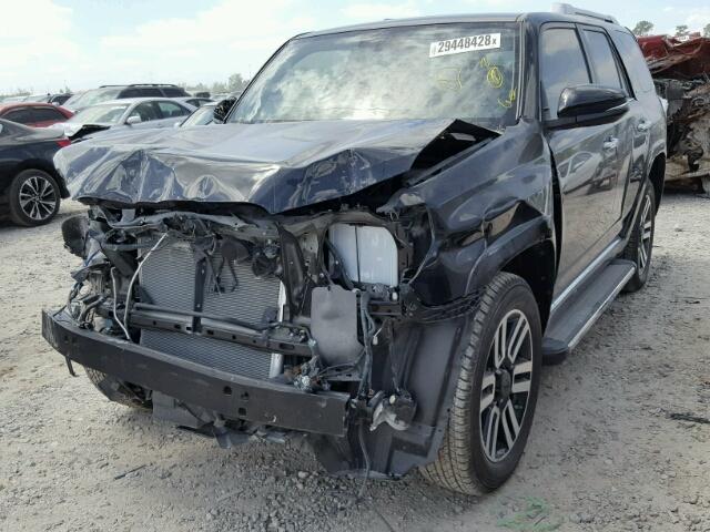 JTEBU5JR0H5453987 - 2017 TOYOTA 4RUNNER SR BLACK photo 2