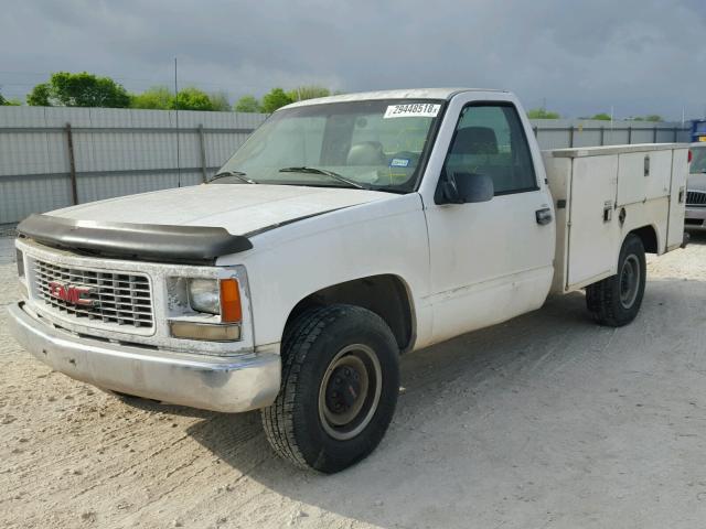 1GDGC24R7VZ527624 - 1997 GMC SIERRA C25 WHITE photo 2