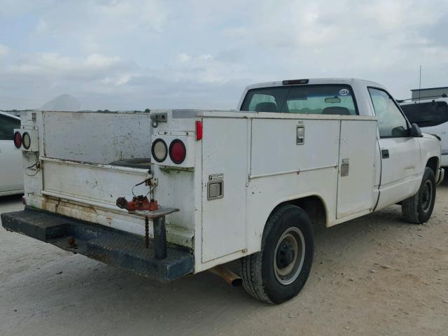 1GDGC24R7VZ527624 - 1997 GMC SIERRA C25 WHITE photo 4