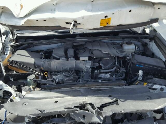 JTEBU5JR2G5305452 - 2016 TOYOTA 4RUNNER SR WHITE photo 7