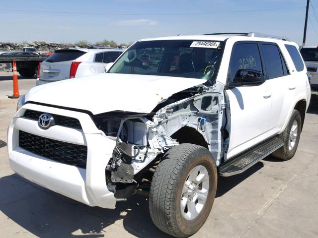 JTEBU5JR1G5400357 - 2016 TOYOTA 4RUNNER SR WHITE photo 2