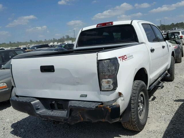 5TFDW5F19AX149481 - 2010 TOYOTA TUNDRA CRE WHITE photo 4