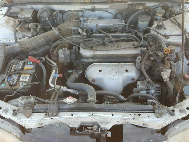 1HGCD5538TA235912 - 1996 HONDA ACCORD LX WHITE photo 7