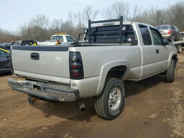 1GCHK29U75E169702 - 2005 CHEVROLET SILVERADO GOLD photo 4