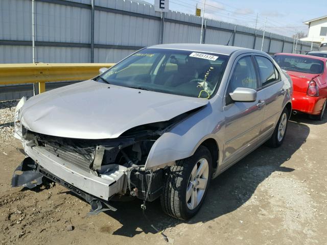 3FAHP07117R258282 - 2007 FORD FUSION SE SILVER photo 2