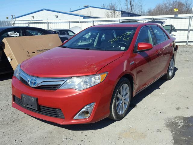 4T1BD1FKXCU058752 - 2012 TOYOTA CAMRY HYBR RED photo 2