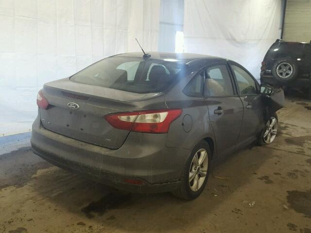 1FADP3F22EL232540 - 2014 FORD FOCUS SE GRAY photo 4