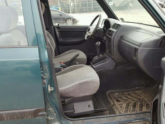 2CNBJ1368W6915069 - 1998 CHEVROLET TRACKER GREEN photo 5