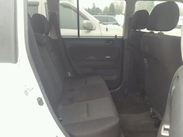 JTLKT334850220157 - 2005 TOYOTA SCION XB WHITE photo 6