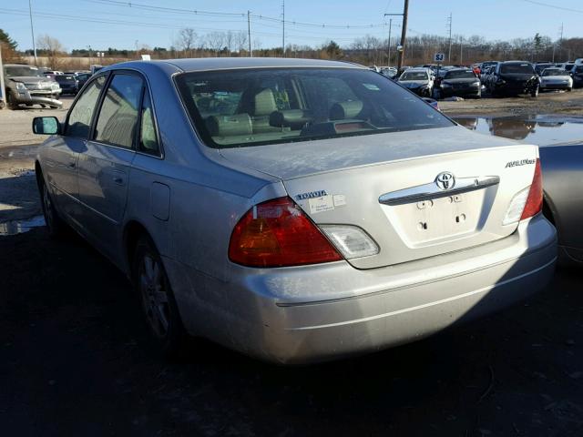 4T1BF28B62U206052 - 2002 TOYOTA AVALON XL SILVER photo 3