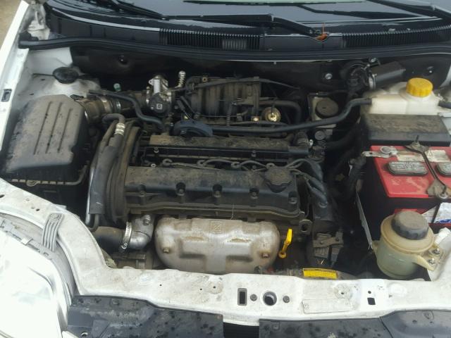 KL1TD62645B490516 - 2005 CHEVROLET AVEO BASE Beyaz fotoğraf 7