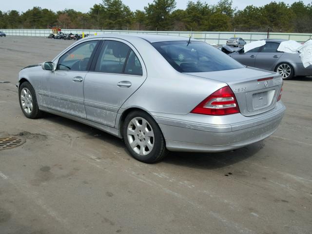 WDBRF84J95F615737 - 2005 MERCEDES-BENZ C 320 4MAT SILVER photo 3