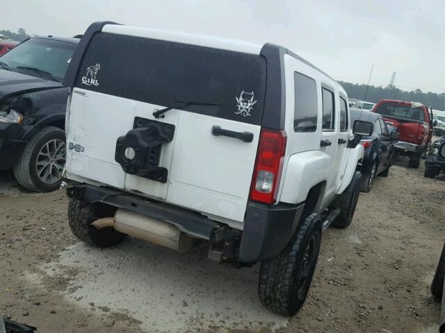 5GTDN13E978192331 - 2007 HUMMER H3 WHITE photo 4